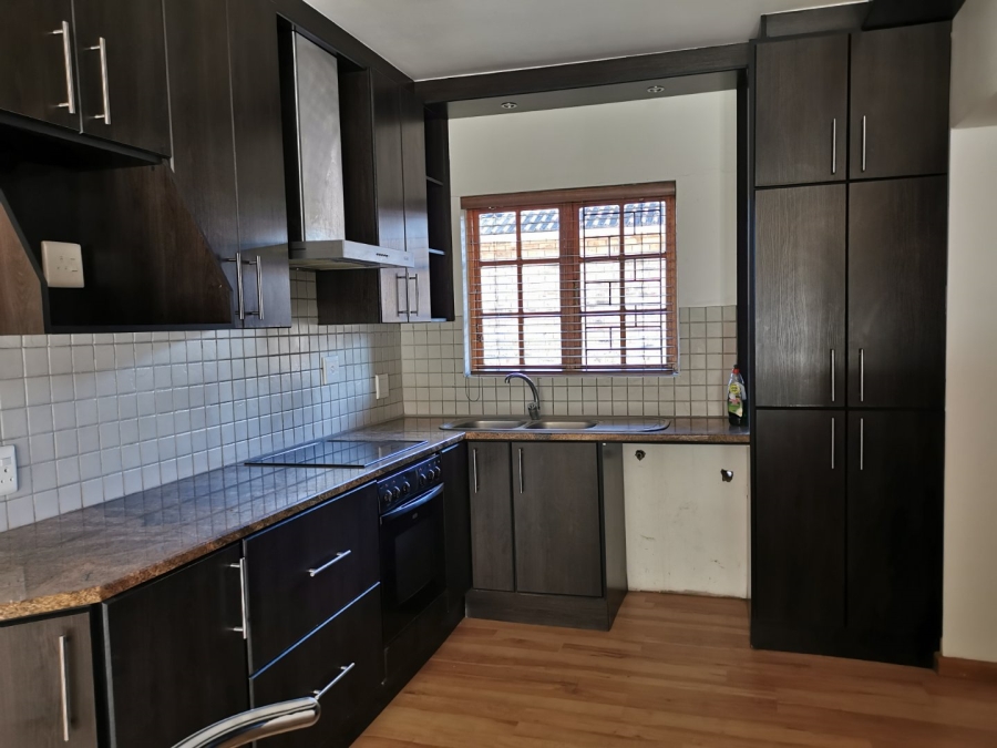 To Let 3 Bedroom Property for Rent in Summerstrand Eastern Cape